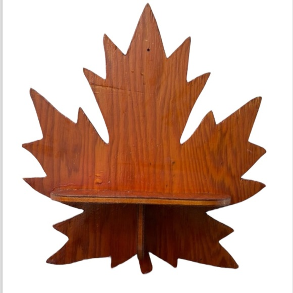 Vintage hand made wooden‎ maple leaf shelve from the 1970’s